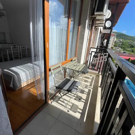 студио за влюбени Kes Apartment *